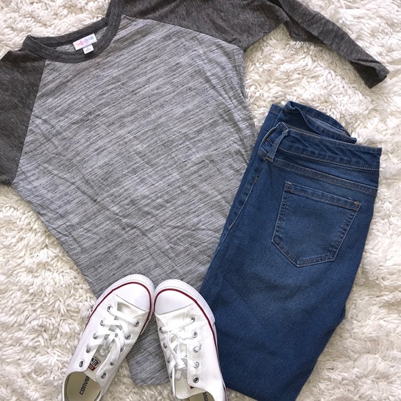 LuLaRoe Tops - ☀️Lularoe Randy Tee